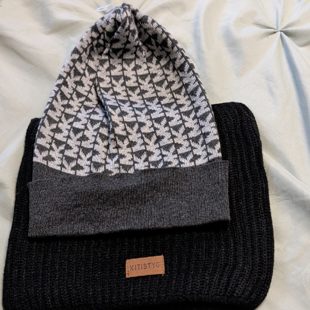 Bundle MK Michael Kors Hat & K I T I B T Y G Neck Roll New